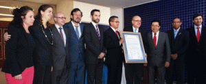 Susana Cámara, responsable de proyectos de AECID; Natalia Otamendi, responsable de programas de Lucha contra la Pobreza; José María García González, consejero de Interior de la Embajada de España en El Salvador; Fernando Fajardo, director del Centro Cultural de España en El Salvador; Ángel Marcos, adjunto al coordinador de la AECID en El Salvador; Reynaldo Cardoza, secretario de la Asamblea Legislativa; Francisco Rabena, embajador de España en El Salvador; Roberto Lorenzana, vicepresidente de la Asamblea Legislativa; Yohalmo Cabrera, diputado de la Asamblea Legislativa; Luis Cacho, segunda jefatura de la Embajada de España en El Salvador.
