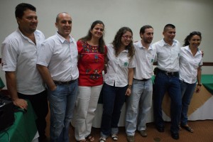 El equipo de Geólogos del Mundo con Natalia Otamendi, responsable de Programas de AECID en El Salvador.