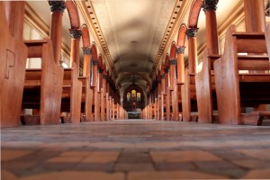 Interior de Iglesia de Santa Lucía. El interior de la iglesia ha sido restaurado en la segunda fase de las obras.