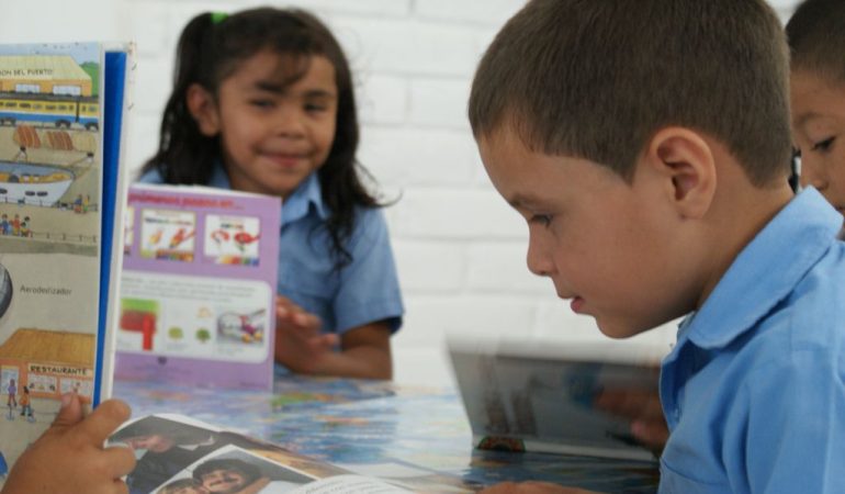 El Programa de Conversión de Deuda contribuyó a mejorar la educación de 150.000 estudiantes