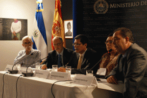 Alberto Romero, Rafael Garranzo, Jaime Miranda, Margarita Posada e Ignacio Nicolau. 