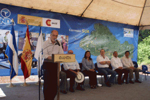 El director de Cooperación para América Latina y Caribe de AECID, Rafael Garranzo, y el embajador de España en El Salvador, Francisco Rabena, participaron en el acto inaugural junto a las autoridades salvadoreñas: el presidente de ANDA, Marco Fortín, y el viceministro de Cooperación al Desarrollo, Jaime Miranda, entre otros.