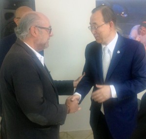 Francisco Rabena; Embajador de España en El Salvador, conversando con Ban Ki - Moon, Secretario General de las Naciones Unidas
