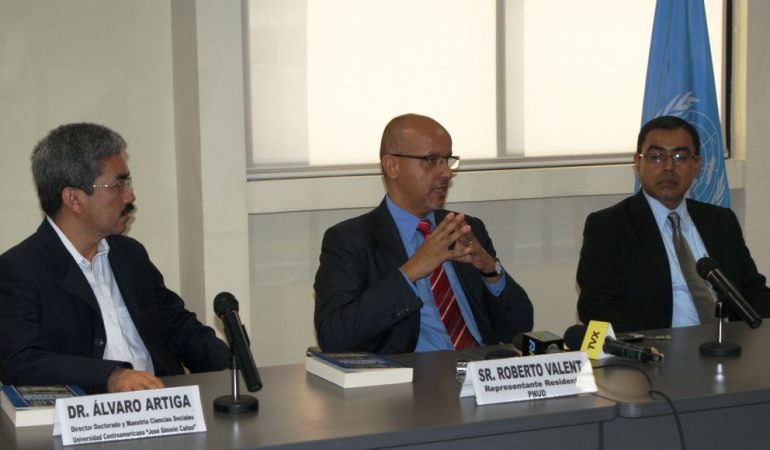 PNUD y AECID promueven la reflexión a la política contemporánea de El Salvador