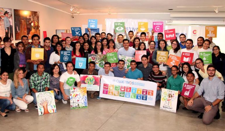 Jóvenes se reúnen para conocer los 17 ODS en la Cumbre para el Bien Social